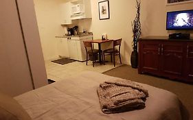 Cozy Little Studio #16 By Amazing Property Rentals